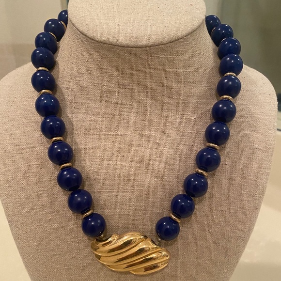 Avon Jewelry - Vintage Necklace AVON